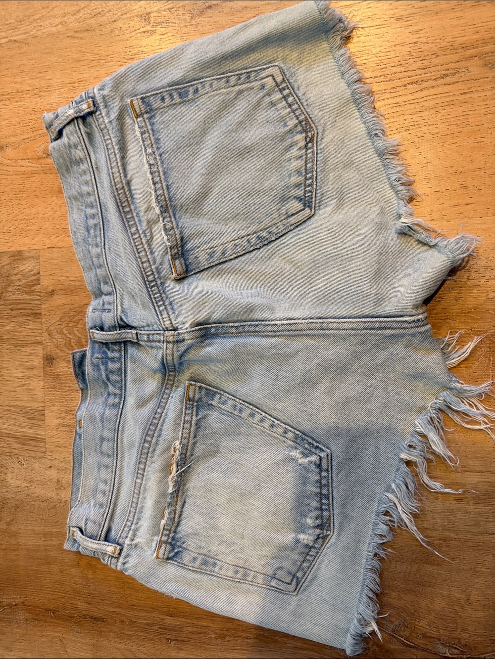 Agolde Light Blue Frayed Hem Denim Shorts - Picture 4 of 6